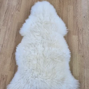 Sheepskin rug 81
